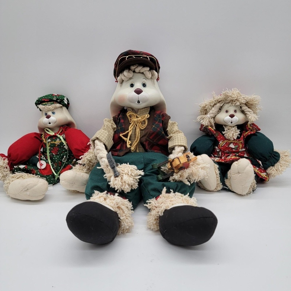 House of Lloyd Christmas Around the World Hip & Hop Grandpa Lloyd Bunny Set Of 3